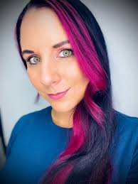 Can a salon achieve cool platinum blonde with lowlights?