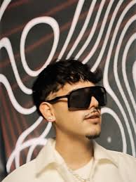 COmO PAdRInO ItALiaNO 🇮🇹♠️ #labratz #calebmolina #fypシ゚ #release #spotify  #applemusic,  https://orcd.co/calebmolinalabratz?fbclid=PAQ0xDSwLDF8tleHRuA2FlbQIxMQABp82Fwnl_ZpoH9Tdu1QuvVyI7oYdHxe_1xuZmdkE4n...