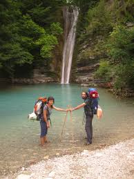 Erfelek şelalesi aydınlandı yedaş, eşsiz doğa güzelliğe sahip erfelek tatlıca şelalesi'ni aydınlattı. Erfelek Tatlica Selaleleri