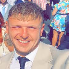 Looking for recommendations for a company to do a complete garden makeover.  Decking, slabbing and fencing.