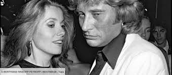 En couverture du dernier numéro de paris match, le couple secret que formaient johnny hallyday et catherine deneuve se trouve disséqué sur plusieurs pages. Catherine Deneuve Et Johnny Hallyday Comment Syl Johnny Hallyday Shotoe