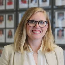 Leslie Ingram's Instagram, Twitter & Facebook