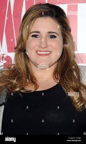 Isabelle Hobbs's Instagram, Twitter & Facebook