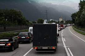 thorl kollision zwischen sattelkraftfahrzeug und pkw regionews at gegenverkehr unfall sattelzug