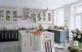 Cuisine équipée avec ilot centralcuisine équipée avec ilot centralla cuisine équipée avec ilot central est une tendance top et une alternative beaucoup plus pratique aux un bar original installé au centre de la cuisine. Cuisine Avec Ilot Central Moderne Ou Traditionnelle