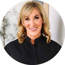 Training medical professionals in aesthetics with various educational courses. Wendy Pickett Rn Aiam Trainings
