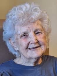 Leslie Brownell's Instagram, Twitter & Facebook