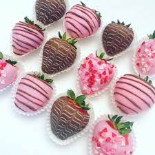 Send chocolate covered strawberries as the ultimate treat for almost any occasion. Chocolate Covered Strawberries Cake Pops By Gabi