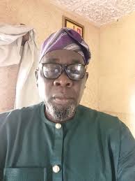 ThrowbackMonday Iddi amin Dada(RIP) dives into the swimming pool(in his  full costume) at the sidelines of a summit in Adbis Ababa, Ethiopia.  January 10, 1976 He later addressed the press while in