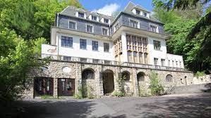 The gerson institute was founded in 1978 to spread awareness of the gerson therapy, serving as a global hub of information on the treatment. Villa Simson Wikipedia