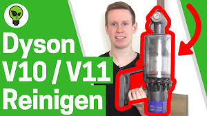 Ihr staubsauger oder ventilator von dyson kann einen oder mehrere filter enthalten, die gereinigt werden müssen, um zu gewährleisten, dass ihr gerät so effizient wie möglich funktioniert. Dyson V10 V11 Reinigen Ultimative Anleitung Wie Filter Entleeren Staubsauger Bursten Reinigen Youtube