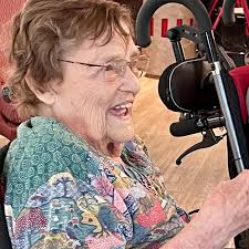 Turf Tappers got #HighWycombe residents tapping their feet along to the  music during a fantastic performance! 🎼🥁