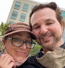 Kim Barefoot's Instagram, Twitter & Facebook