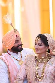 Pin By Nav On Punjabi Royal Brides Bride Photoshoot Groom Wedding Attire Pre Wedding Photoshoot