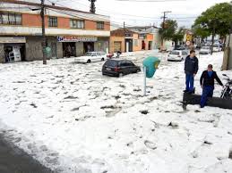 Maybe you would like to learn more about one of these? Imagens Impressionantes Chuva Com Granizo Provoca Situacao De Caos Em Curitiba Portal Tim Francisco