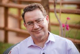 Alexandre Pires anima público de Goiânia durante a Aldeia Sesc de Artes  2022