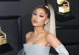 Pause foot news and tech. Ariana Grande Les Premieres Photos De Son Mariage Avec Dalton Gomez Elle