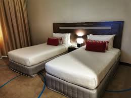On smartphone | don't watch & drive ! Hotel Review 2019 Premiere Hotel Klang Bandar Bukit Tinggi Klang Live Life Lah