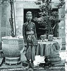 He was one of the first photographers to travel to the far east. John Thomson Pictures Of Old Siam Sirinya S Thailand