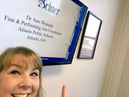 Sara Womack's Instagram, Twitter & Facebook