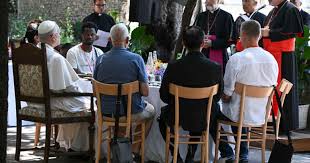 Leão XIV diz ter 'fome de justiça' e pede eliminação das causas da pobreza