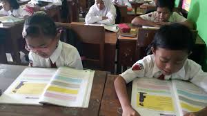 Saya tergoda menjawab pertanyaan ini. Tempo Lagu Aku Ingin Jadi Penerbang Masnurul