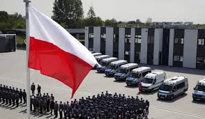 2 maja nie jest dniem wolnym od pracy, jednak wielu polaków bierze w ten dzień urlop. Swieto Flagi Rzeczypospolitej Polskiej Niezalezny Samorzadny Zwiazek Zawodowy Policjantow