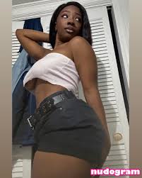 Niyahmoeye  itss.niyahmoeye._  lady.x.desire Nude Leaks OnlyFans Photo 2  - Nudogram v2.0