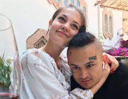 Адвокат сергей жорин подтвердил рбк, что против рэпера алишера моргенштерна завели административное дело по статье о пропаганде наркотиков. Devushka Morgenshterna Otkrovenno Otvetila Na Voprosy Ob Otnosheniyah S Reperom