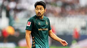Frühe Rote Karte für Sugawara