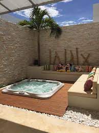Whirlpool Spa 12 Ideen Um Es In Ihren Garten Zu Integrieren Veranda Tasarimi Bahce Verandasi House