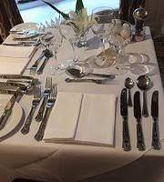 A dinner party early in series one demonstrates the close connections between the crawleys and their servants. Edwardian Dinner Party Picture Of Langtry S Restaurant Bournemouth Tripadvisor