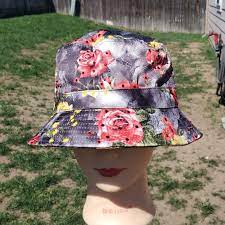 Ladies Black Red Roses Bucket Bling Hat Etsy In 2021 Black And Red Roses Black And Red Red Roses