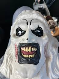 Art the clown pop corn bucket