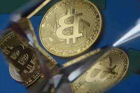 Quelle crypto monnaie acheter en 2021 ? Bitcoin Argent La Finance Pieces De Monnaie Btc Blockchain Crypto Monnaie Paiements La Technologie Bleu Or Pikist
