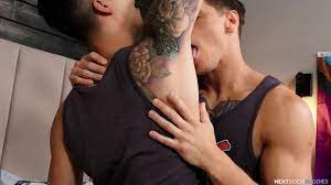 Unleash Your Desires with xVideos Gay Love Videos