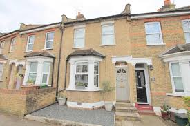 Allgemeine informationen> name cromwell estate agency adresse cromwell road 136b telefon 44 2073706519 fax 44 2073738735 sw7 4ha london informationen real estate agents and managers grafschaft window14 dorf. Property In Tharp Road Wallington Surrey Sm6 8le