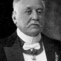 Henry Pomeroy Davison, half-length portrait, facing slightly left]