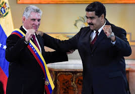 Cerca de 600 diputados cubanos seleccionarán el próximo jueves a quienes ocuparán la presidencia y la vicepresidencia de cuba, a los miembros del consejo de estado y la dirección de la. Presidente De Cuba Visita Venezuela Para Respaldar A Nicolas Maduro Internacional Noticias El Universo