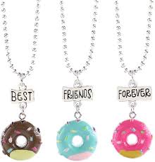 A continuación te presento 5 juegos divertidos para parejas a distancia que estoy segura disfrutarán y harán la relación mucho más fuerte, duradera y. Yeahibaby 3 Unids Donut Collar De La Amistad Collares Conjunto Sueter Cadena Collar Regalo Amazon Es Juguetes Y Juegos