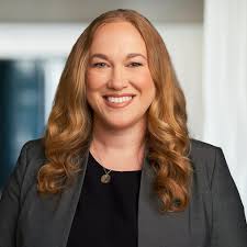 Elizabeth Manno's Instagram, Twitter & Facebook