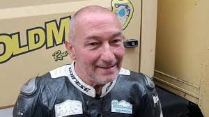 Il grande Paolo Guzzo. Umiltà, passione e divertimento che rendono un  pilota un grande sportivo. E l'età non conta. Un insegnamento per tanti di  noi. Non corriamo per strada. Se vogliamo andare