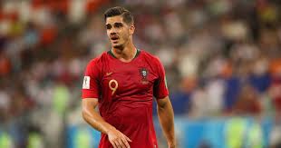 El delantero del sevilla, cedido por el milán, ha necesitado 28 partidos. Wolves Face Competition From Turkish Giants As Ac Milan Confirm Andre Silva Is Available For Loan 90min