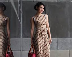 25 baru model baju batik anak perempuan umur 3 tahun. 10 Inspirasi Baju Batik Wanita Modern Galadiva Com