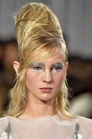 23 Iconic Fashion Week Beauty Looks That Totally Slay Fashion Week Beauty Fashion