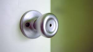 A single paper clip is all you need to open a bathroom door lock. How To Pick The Lock Of An Interior Door