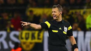 His wife's grand father is andries van leeuwen, an international referee from the 70s. Kuipers Leitet Finale Der Champions League Uefa Champions League Uefa Com