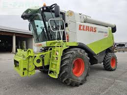 Claas MONTANA 550 Combine