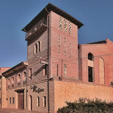 Calle del siete infantes 4 junto al centro de salud. La Casa Del Cofrade La Rioja Sin Barreras