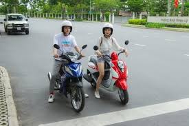 Xe máy và xe gắn máy khác nhau như thế nào?